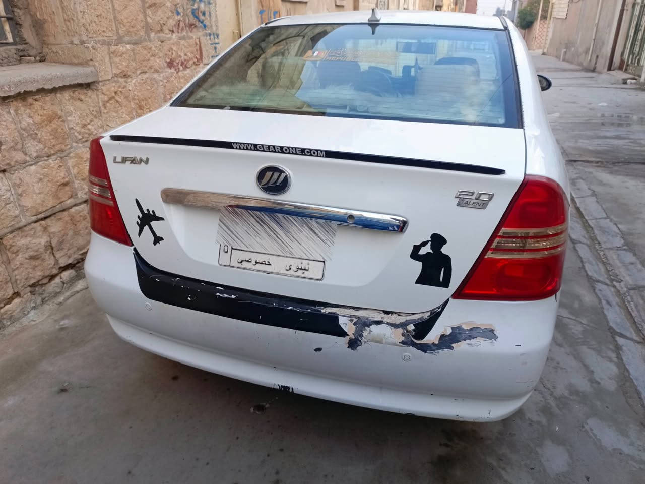 سلام عليكم للبيع سياره ليفان
سياره نظيفه احلى من الصور ✨
تبريد على السويج ❄️
تدفئه 🔥
محرك كورلا 
كير ومحرك شرط
السعرر 52قفل🔒🔒
للاستفسار الرقم ***********
