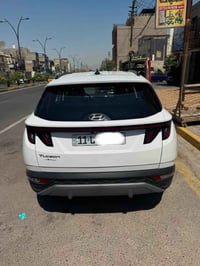 من رخصة الادمن  توسان 2024 بيهة بارد قليل بالبنيد  ماشية 10 ألف  مواصف...