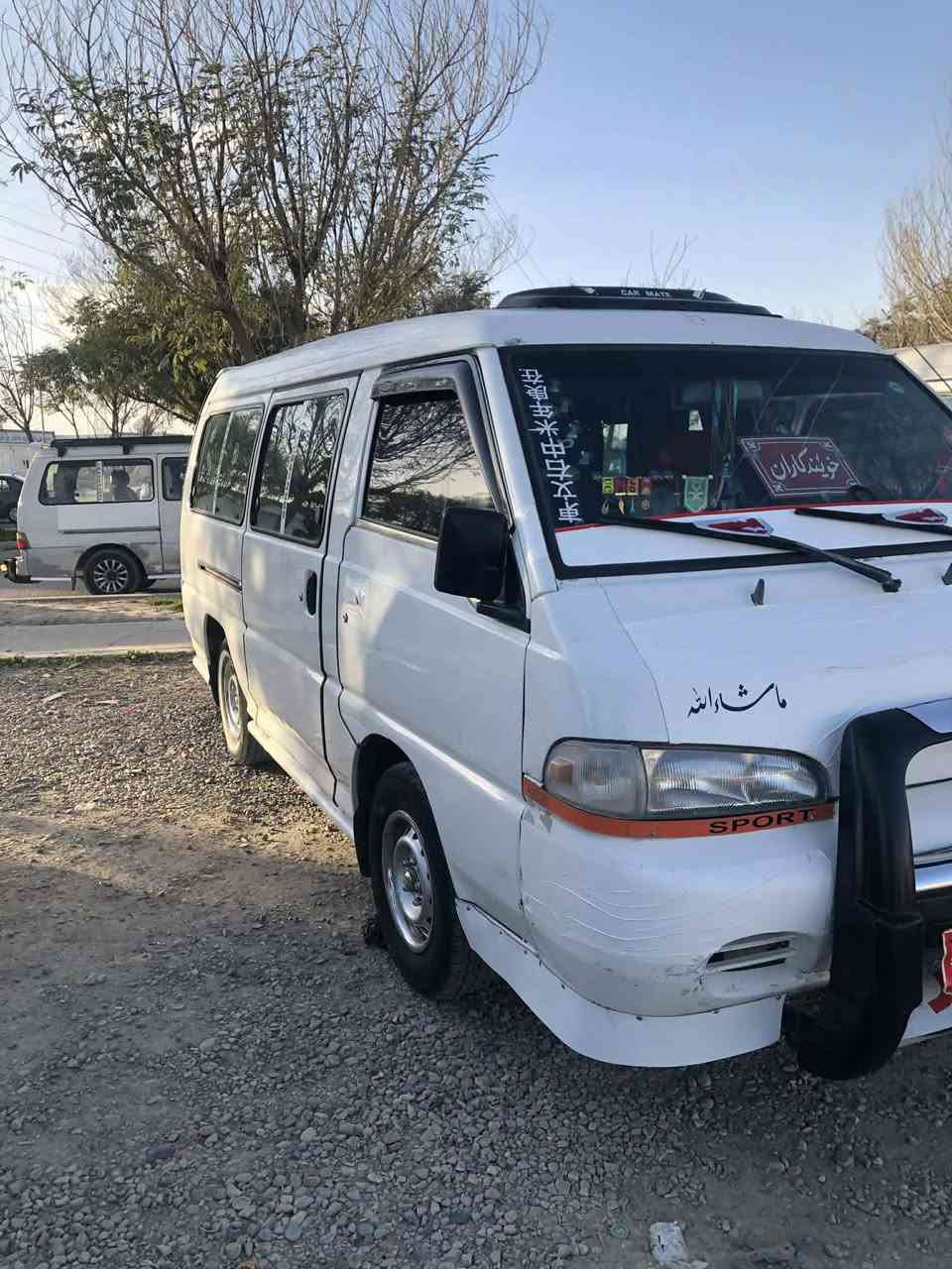 اسلام علیکم بۆ فرۆشتن ماشاءاللە
مۆدێل 2000 

 مەکینە ۆنجی تازەکان تەرح بە شەرت لۆکە مەکینەی

  ئارم سلێمانی 

گێڕی بەشەرت مەزبوت نەرم 

شاسی کامل گیانی بەشەرت

لای دەرگای سکەکەی تۆزێک شوختی هەیە بەڵام بە حیزام دەیفرۆشم

گاعی لۆک 

 هەر چوار بەرگە دەرگاکەی لۆک

سەرنیا فەرش 

 جوانکاری کاملی بۆ کراوە

سەیارەکەی تابڵێی توندو تۆڵو نەرمو خۆشە

 نوقسانی نیە ماشاءاللە

***********

کەلار
