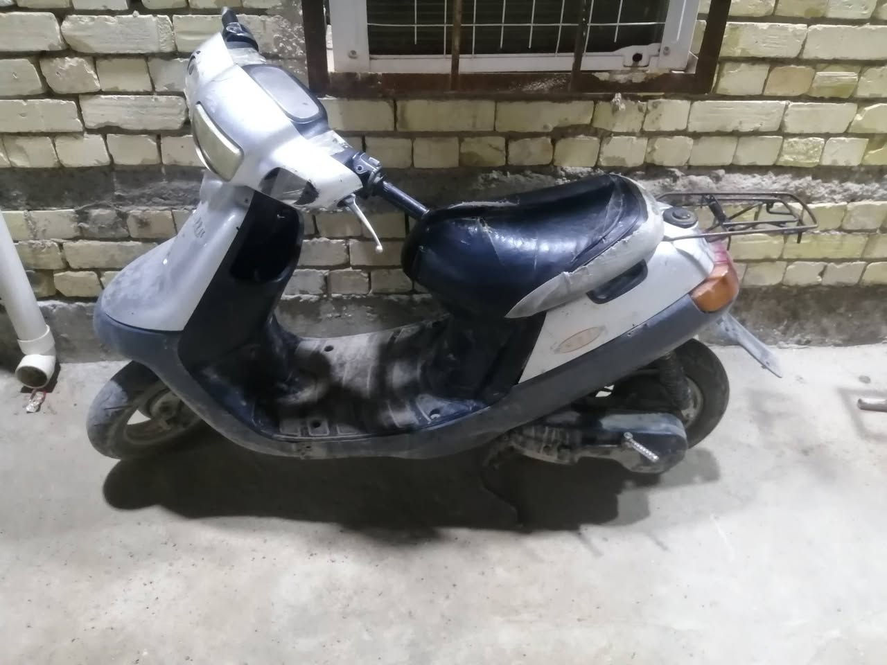 السلام عليكم
دراجة بطة للبيع قبل 4 ايام صار بيها صوت بوربرن مال رولة
قرب مرقد الحر عليه السلام
سعرها 125
***********
