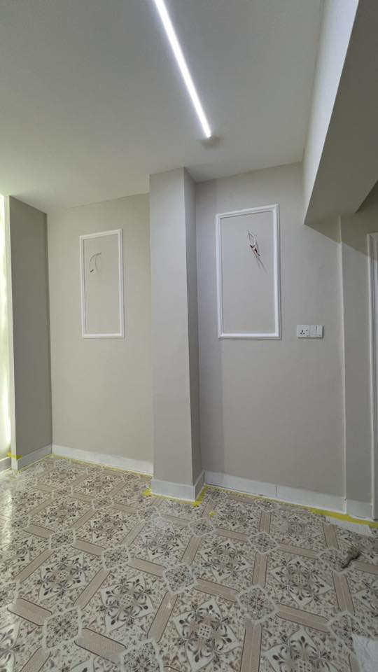 خلفة ديكورات واصباغ متفرغ
لعمل كافة انواع ديكورات 
جبس بورد 
بوردكس 
سقف 60/60 
شرايط بلاستك 
بديل خشب 
شيبورد 
بديل زرع 
بنلات 
اصباغ 
اشتغل مكطوعه واشتغل على متر واشتغل بس عمل 
وارزق على الله ويارب يرزق الجميع 
***********
