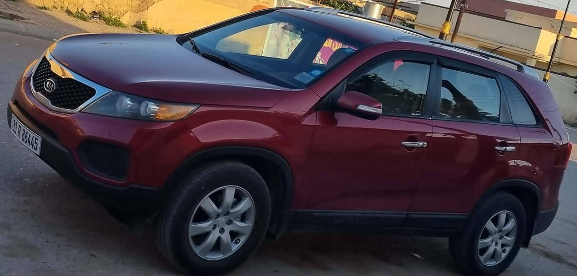 🚗 للبيع: كيا سورنتو 2011 - نظافة الشركة 🚗
لأصحاب الذوق والسيارات النظيفة، معروضة للبيع كيا سورنتو موديل 2011، سيارة عائلية بامتياز وبحالة ممتازة جداً.
📋 المواصفات والتفاصيل:
 * المحرك: 4 سلندر، حجم 2400 (دوش المرغوب).
 * الوارد: خليجي.
 * الحالة: كفالة عامة، السيارة بوضع الشركة (بيها طخة خفيفة جداً وموضحة للأمانة).
 * المسافة المقطوعة: 140 ألف كيلومتر.
 * الوضعية القانونية: السيارة باسمي والتحويل مباشر.
💰 السعر المطلـوب: خاص وبيه مجال بسيط للشراي.
📍 للاستفسار أو المعاينة، يرجى المراسلة على الخاص.
#سيارات_للبيع #كيا_سورنتو #صلاح_الدين #بيجي #سورنتو2011 #سوق_السيارات #دوش


**إذا كنت صاحب هذا الإعلان وتريد حذفه لأي سبب، رجاءا أرسل رسالة إلى الدعم الفني**