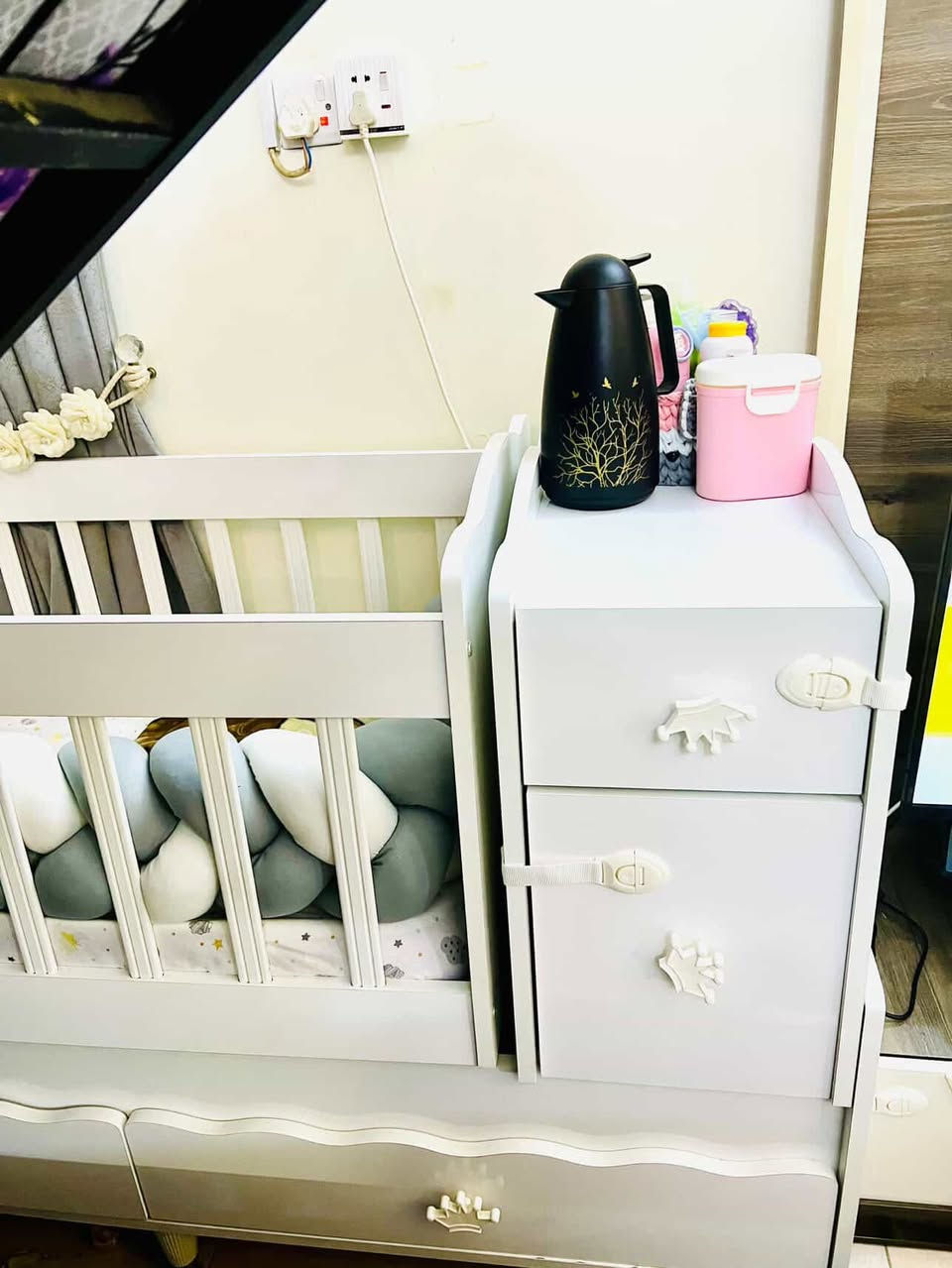 سرير نظيف جدا سعر 175
للأستفسار مراسله 

+964 783 799 9779
