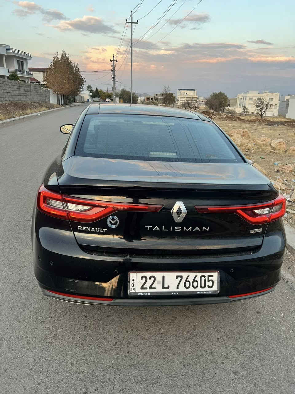 ٥١ هزار کیلو متر رویە
گیرو مکینە بە شرت
بی سبوخ
***********
