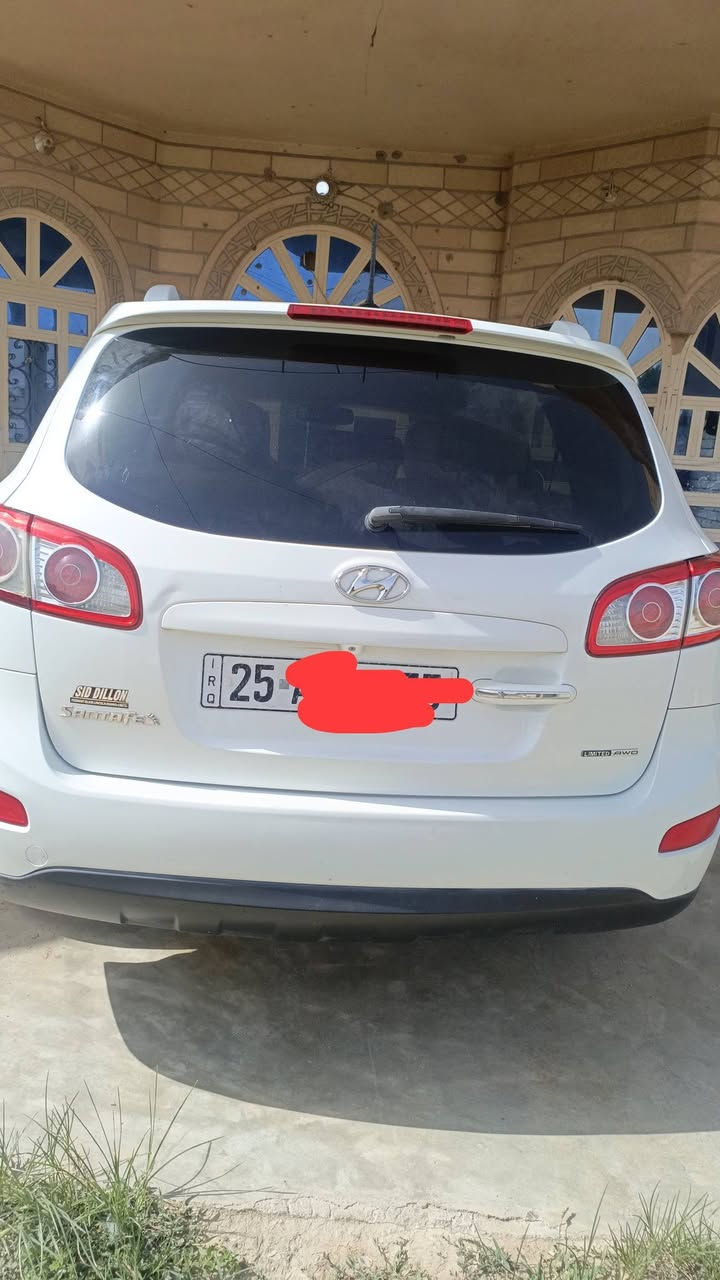 السلام عليكم
سنتافي 2012 وارد أمريكي 
ضررها مرفق بالصور
محرك 6.س شرط ما مفتوح+كير 
رقم كركوك نكليزي 
سنويه باسمي  تحويل مباشر
***********
***********
للاستفسار الاتصال
