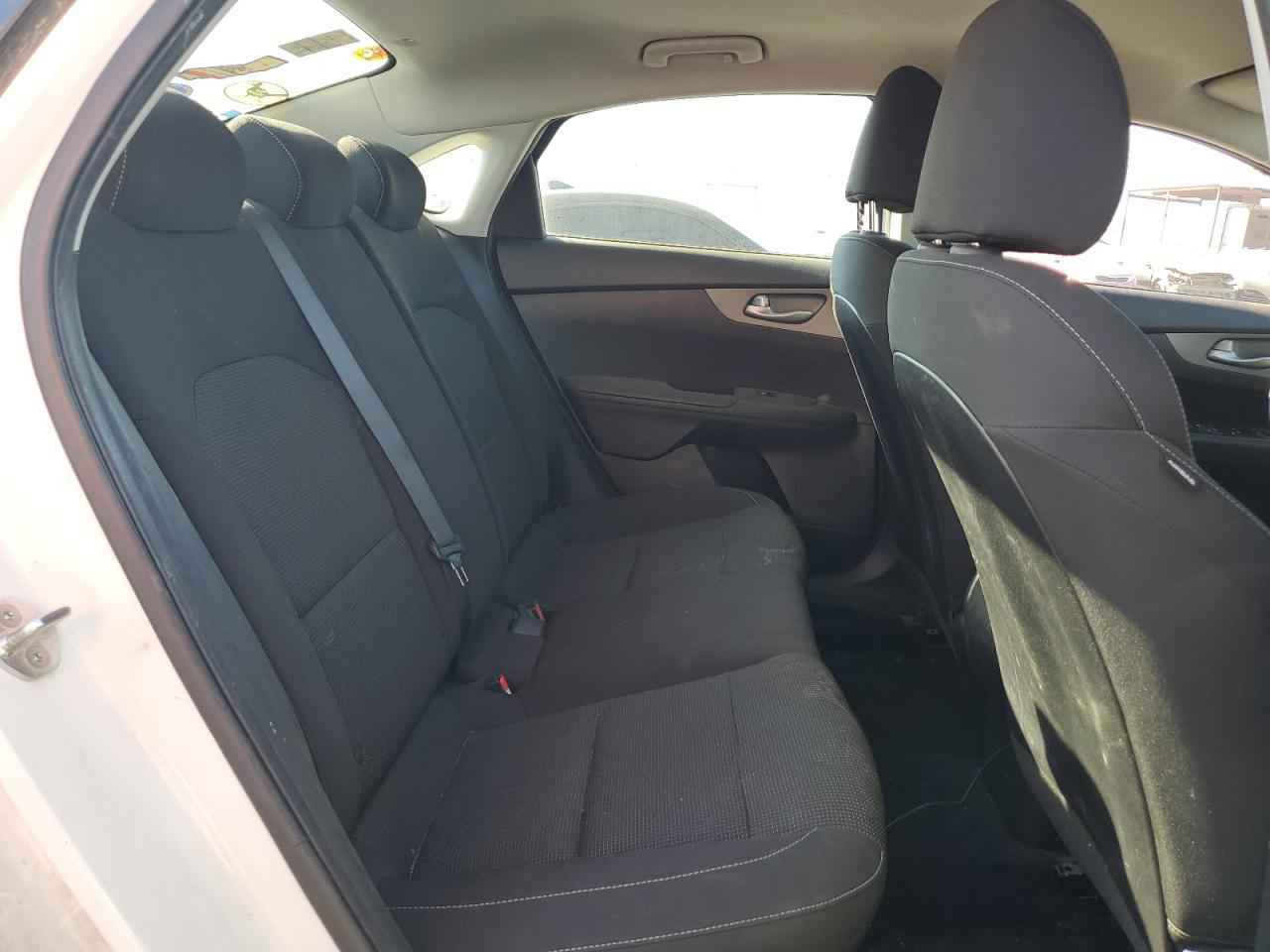 كيا فوراي نوديل ٢٠١٩  حادثه باب وجاملخ وباب سياره ليبل واحد اي ستفسار اتصال *********** بغداد, العراق
