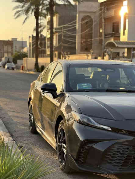 السلام عليكم
النوع : تيوتا كامري 
الموديل : 2025 
عداد المسافه : 12000 km 
فئه : SE 
وارد امريكي 
معروفه مواصفات الــ SE
حادثها الجاملغ الامامي الايمن ول بنيد وجاملغين الخلفيين
وجنطه هذا حادثها من امريكه وانضرب بيها باب بالعراق ابيع السياره احزام 
مكان السياره بغداد حي الجامعه 
السعر : 189$ قابل للتفاوض 
صور الحادث عبر الواتساب 
للتواصل الاتصال عبر الرقم او مراسله عبر الواتساب 
رقم الهاتف : ***********
