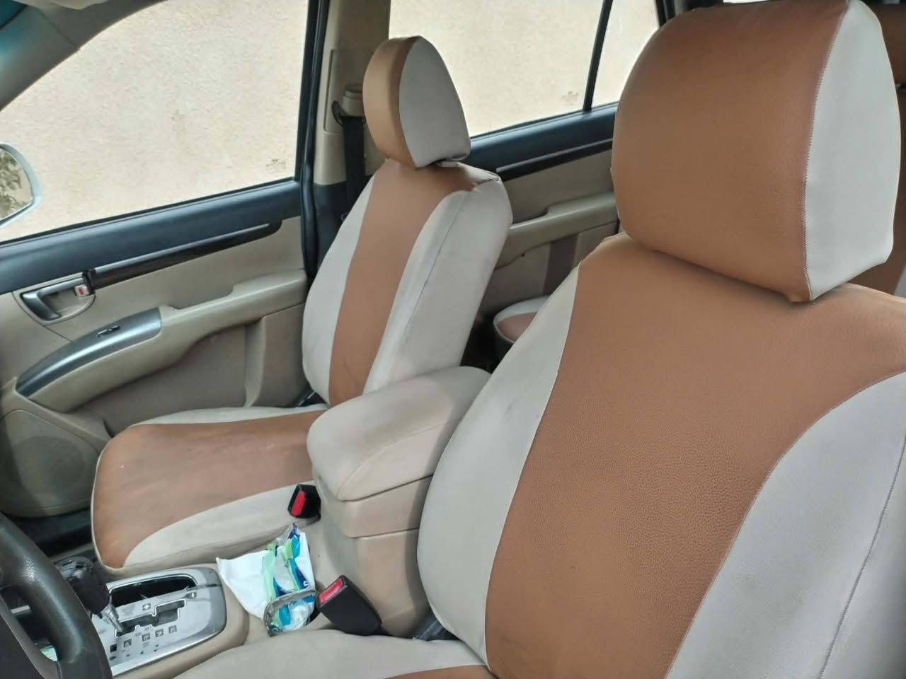 السلام عليكم
سنتافي ٢٠١٢
 ٤ سلندر جاهزه السياره محرك وكير وحداديه
بيها قطع صبغ ابيع عام بيها بابين عكس السايق مبدلهن أثر ضربه
تدفئه تبريد ثلاجه فتحه بالقماره السياره بأسمي تريد مداور تريد وكاله رقمها شمالي سليمانيه
ابيع ١٢٥ او مراوس چانچان ٧ راكب نظيفه
*********** للتواصل
وبي واتساب ايضا
