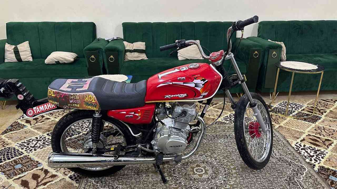 سلام عليكم نامه انتنس للبيع تعمير كله جديد 25مكينه ما مفتوحه اوراق اصولي شاصي 19شبه اصلي المكان شطره للاستفسار ***********
