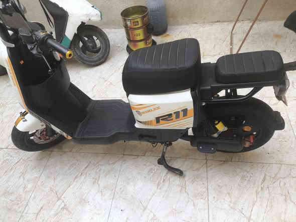 دراجه ار 11للبيع ب600صاله شهر من اشتريته ***********
