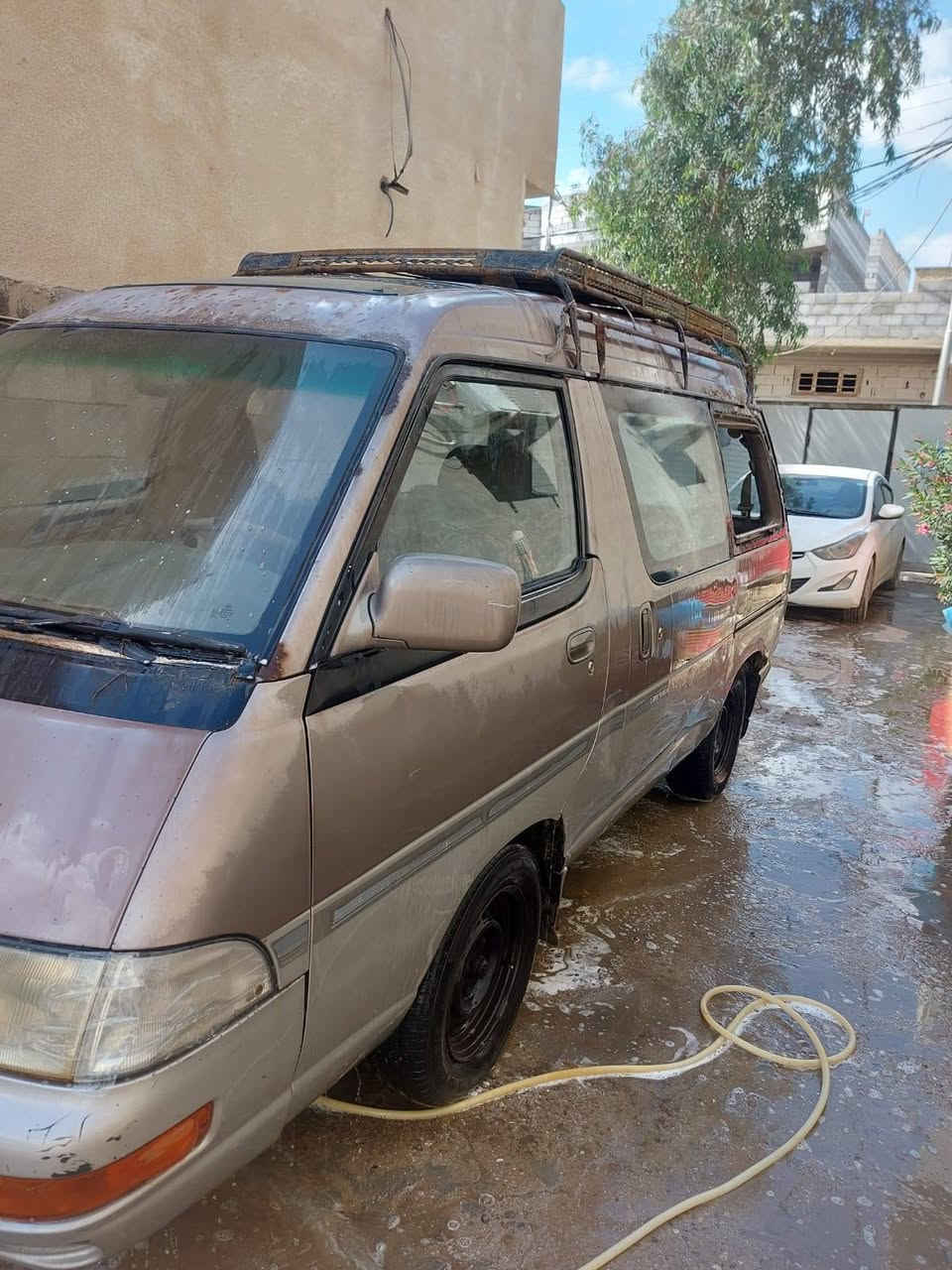 تيوتا فاره للبيع رقم بصره الدولي الجديد خصوصي  محرك ثري واي شرط
موديل 92 السعر 28 وبيه مجال مكاني البصره التنومه للتواصل ***********
