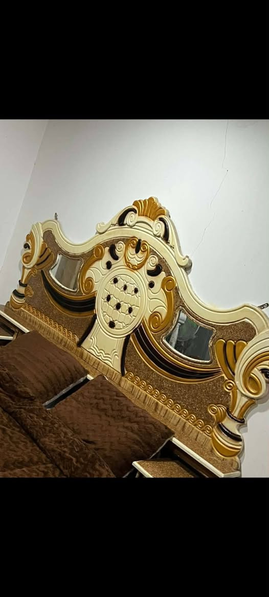 غرفه ضخمه وكلش نظيفه ب٩٠٠ وبيها مجال..


**إذا كنت صاحب هذا الإعلان وتريد حذفه لأي سبب، رجاءا أرسل رسالة إلى الدعم الفني**