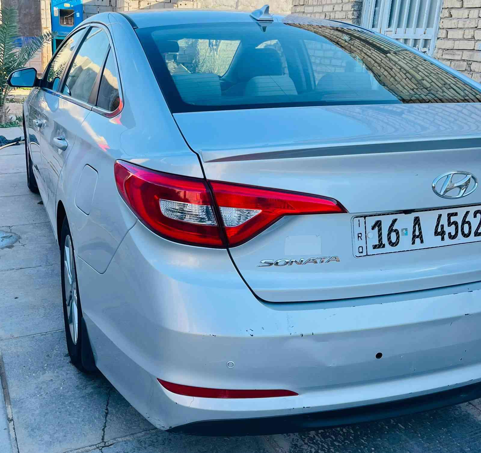 السلام عليكم
سوناتا 2016 وارد أمريكي مكينه 2400مفتوحه شرط مجفته  وكاله  ماشيه 133 بنيد مبدل فقط سرقه فقط بيه شخوط بسيطه بالباب الخلفي تجي تشوف السياره وتقتنع وبيك خير وتدلل سياره جديده وجاهزه مكاني حاليآ بغداد السعر 122بيه مجال بسيط للتواصل ***********
