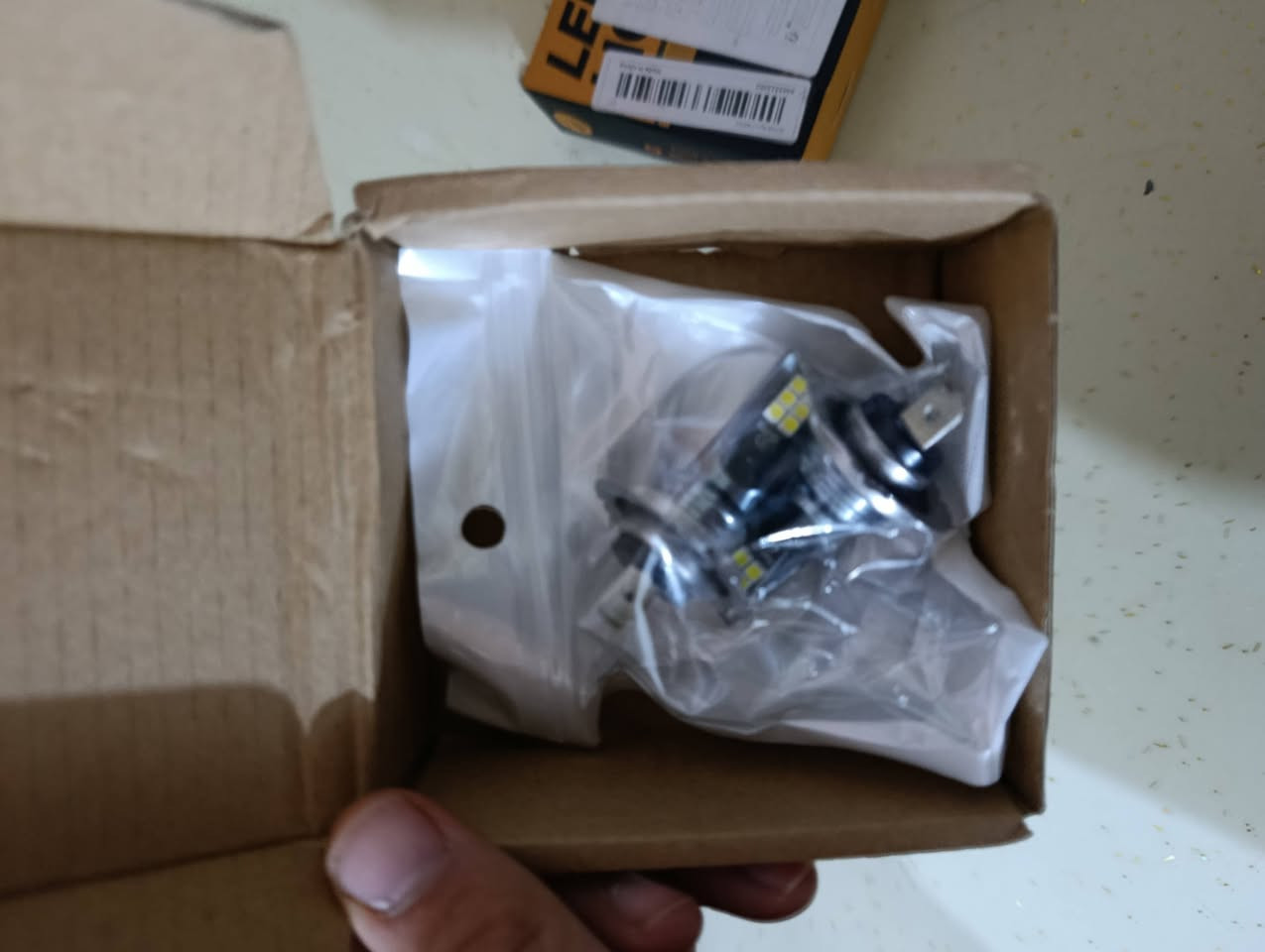 السلام عليكم لدات امزون للبيع و سعرهم جدا مناسب تريد مفرد او كلهن بخدمتك
***********
