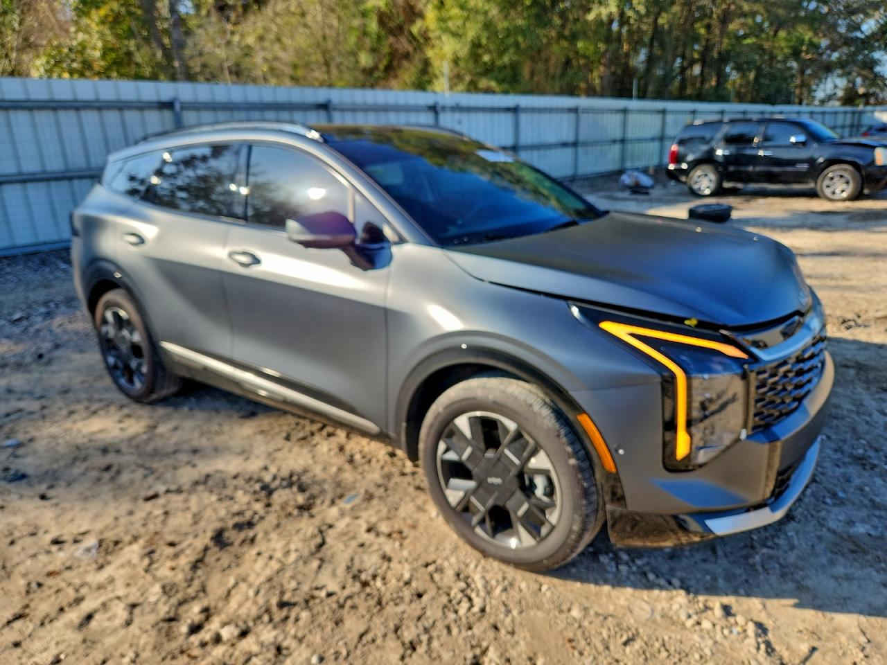 #أعـــلان_مــــــــــزاد #مكتب_بوابة_دبي
سعر نقل مخفض الى جميع الموانئ
ـ نوع السيارة : 2026 KIA SPORTAGE SX PRESTIGE
ـ تاريخ المزايدة : 20/2/2026 الساعة 6:00 مساء 
ـ السعر : حسب تاريخ المزايدة المذكور أعلاه: 150$ دولار 
ـ الضرر والمواصفات : حسب الصور المرفقة
-جميع السيارات الهايبرد الكهرباء معفي
من الكمرك الضريبة والرقم مجاناً
ملاحـــظــة .. السيارات المعروضة داخل الصفحة هي مجرد نماذج بسيطة للمزاد
وللمزيد من المعلومات الحضور الساعة الرابعة عصرا الى مقر الشركة الكائن في:
شارع الحزام الاخضر المدينة المايئة- مقابيل حي العدالة #النجف_الاشرف
المكتب ***********
زيد الطفيلي***********
عبد الله الزاملي***********
للانضمام لكروب الواتساب اضغط ع رابط
https://chat.whatsapp.com/HEg5DTFOYCnFPwSoSvOuuq
