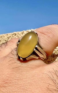 خاتم عقيق أصفر • قديم ٥٠ سنة • نوادر صياغة ثقيلة