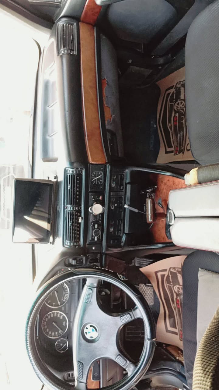 سلام عليكم بي ام ٧٣٥
موديل ١٩٩١ بسمي سنويه لحد ثلاثين 
البيع مكاني كربلاء  ***********
تبريد شغال كهربائيات كلهه كامله 
زنون جديد هورن جديد 
مكينه جديده شادلهه  ٧٣٠ مفتوح
عربانه الوره شادلهه جديده 
مشكله بيهه بل كير فقط وهيه وبارده تتاخر بل تنميره 
من تحمه  كير كلش طبيعي نمره سلسات 
رقمي بي واتساب
