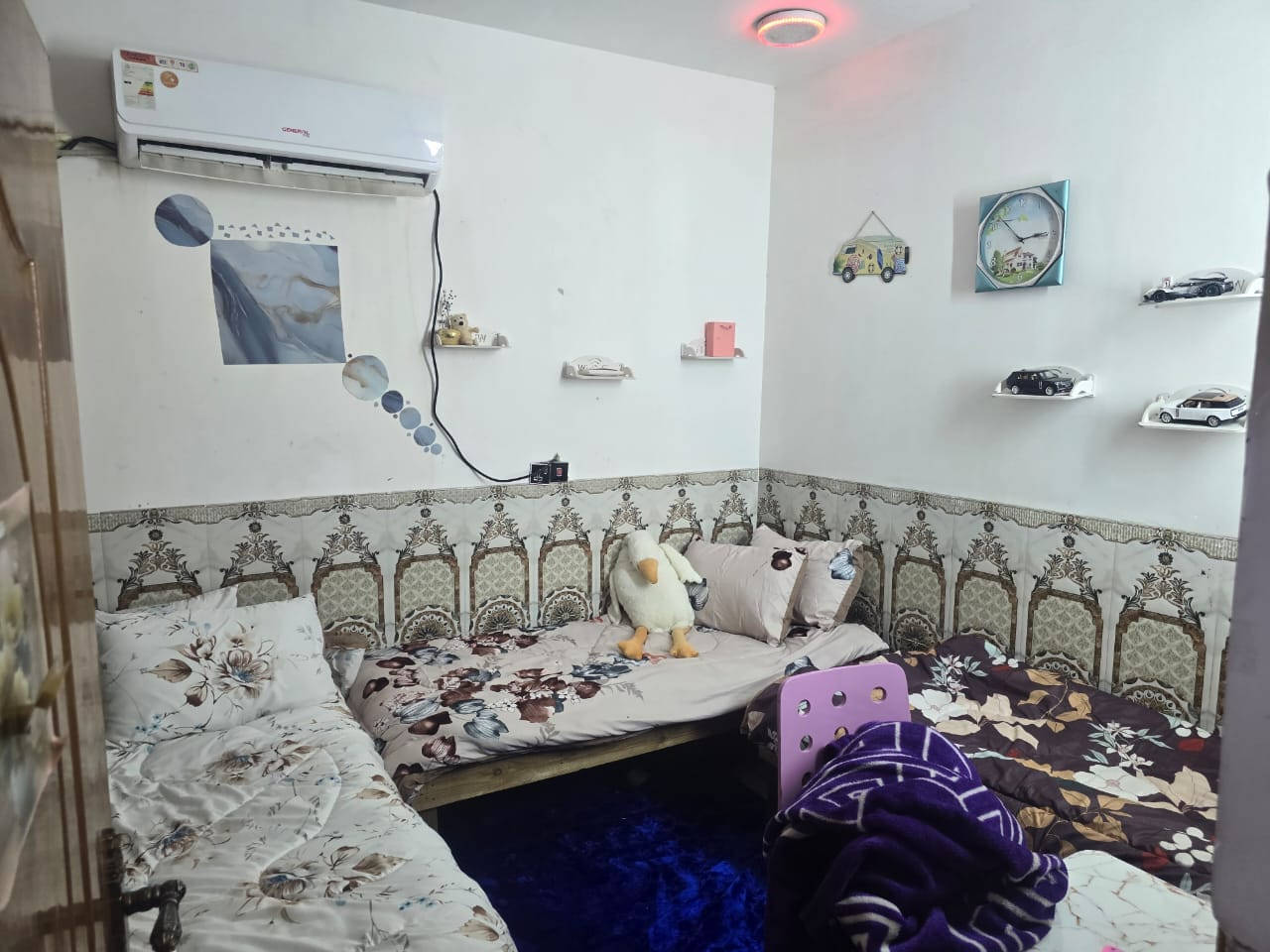 بيت رهن مساحه 85 طابقين بيت نظيف الحولي مقابل مستشفى الكفيل مده الرهن سنتين قابل  التجديد تصال***********
