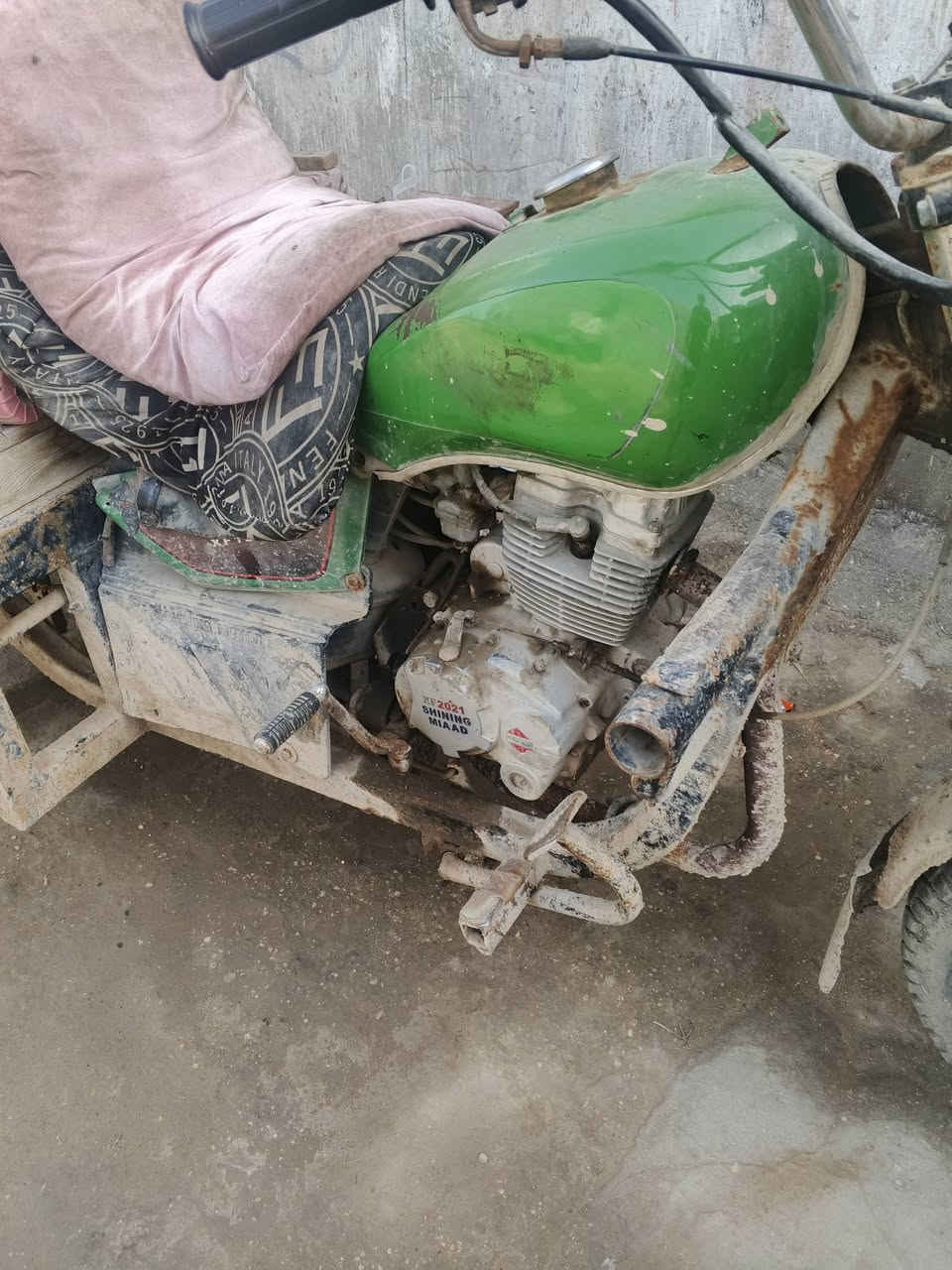 سلام عليكم متاح للبيع ستوته مي ارو جاهزه اي نقص مابيه مكان كربلاء منطقة فريحه ***********
