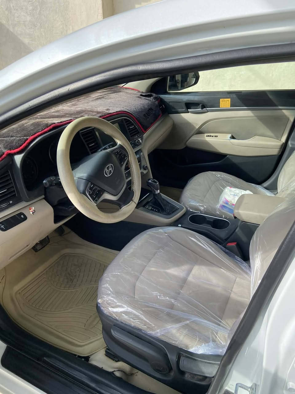 السلام عليكم النترا 2017 وارد أمريكي مكينه 2000 دوش نص فول كامرا شاشه تحكمات ستيرن انضمه سبورت منضومه زنون ويل كب كروم ١٦ داخل عسلي ماشيه ١٤٩ كير ومكينه جديده السعر 117 وبيها مجال بسيط رقم بغداد جديد باسمي مكاني بغداد الدوره هوررجب *********** *********** علما فديو واضح داخل المنشور وصور الحادث موجوده
