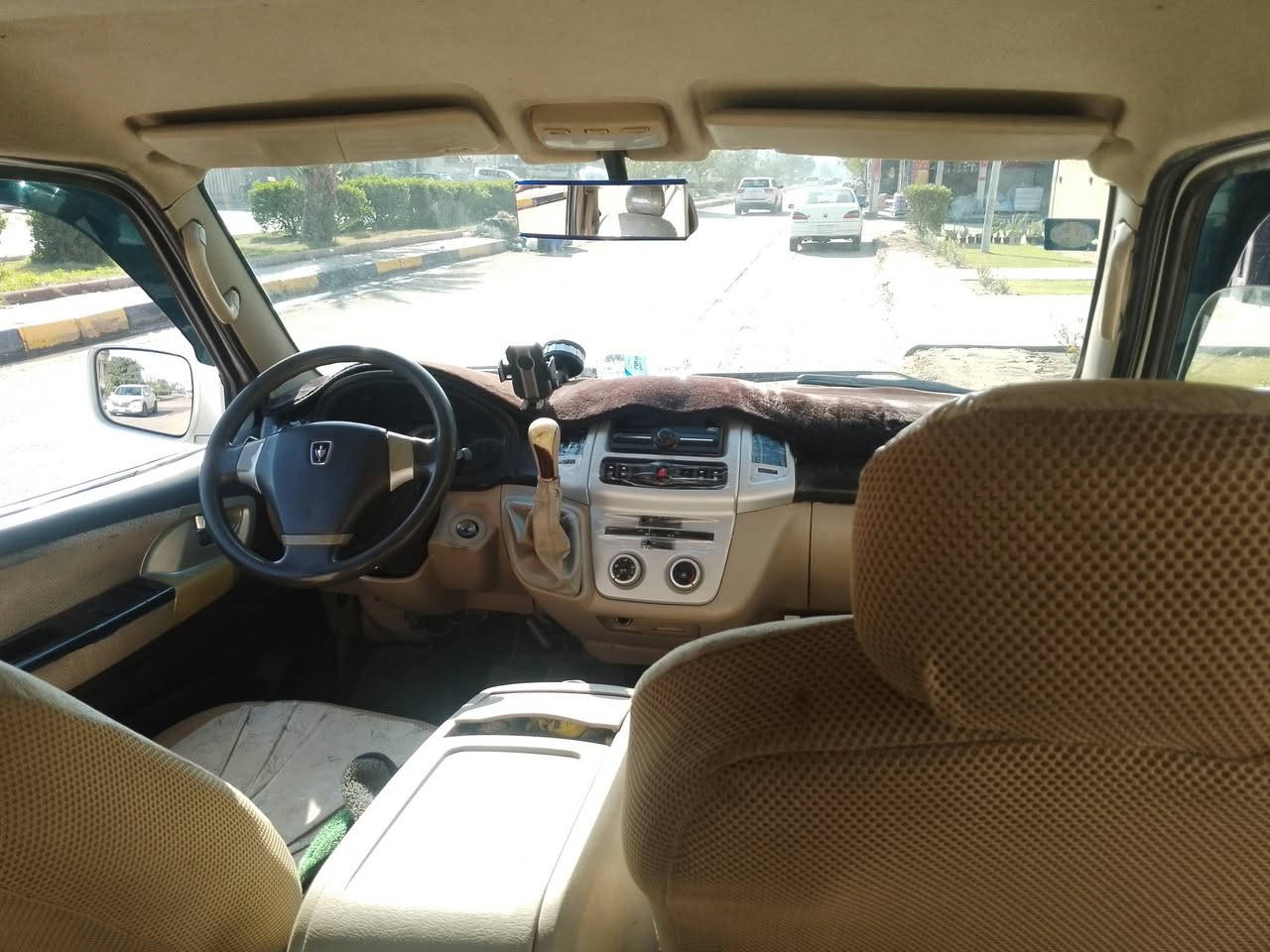 السلام عليكم اچوان للبيع بغداد  مدينه الصدر سيارة كامله من كلشي كبل لشارع انشالله بسمي شرط تحول رئسن السعر ب (80 )*********** للمعلومه مصبوغه للجماليه فقط الوزره الخضره اوبيها فقط ضربه ب الجنطه ومصلحه عام كد شبرين
