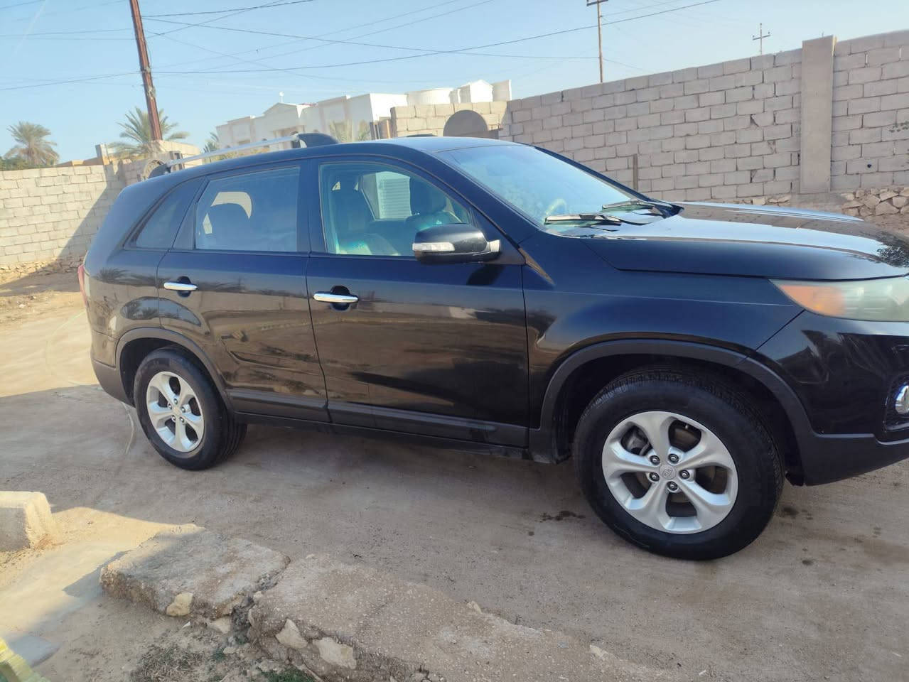 السلام عليكم
سياره سورنتو موديل 2011  وارد أمريكي لون أسود 
مكفوله، فقط باب السائق أستبدل بباب جديد طبق 
الأصل ، الرقم الانبار ..محرك و وكير ستندر ،
4 راكب 4 سلندر… .
السعر 145 ألف دولار  ..
الخالديه : السيد سليمان درويش 
ت/***********…
