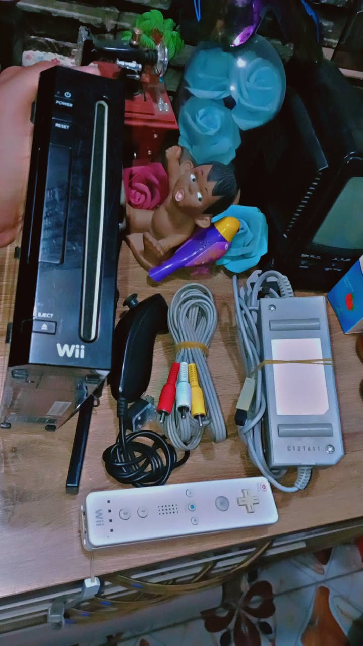 نينتندو Wii ريجن امريكي USA
كامل ملحقاته الاصلية وضع شركة يشغل اقراص طلقه عدسته  ويا قرص اصلي سعر ٤٠ مع توصيل


**إذا كنت صاحب هذا الإعلان وتريد حذفه لأي سبب، رجاءا أرسل رسالة إلى الدعم الفني**