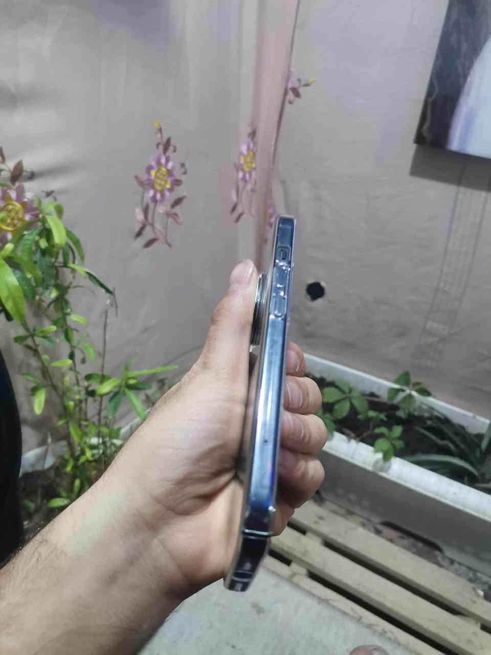 ئایفۆن ١٥ی کەپس هیچی نەگۆرایە بەشەرت ١٢٨گێگا پاتری٨٤بەس هەندەک شوختی شاشەی هەیە بەدرحی پرای ڤسی دیار نابی 
سعری ٤٥٠دۆلار و هەندەک محامەلە*********** أربيل, العراق
