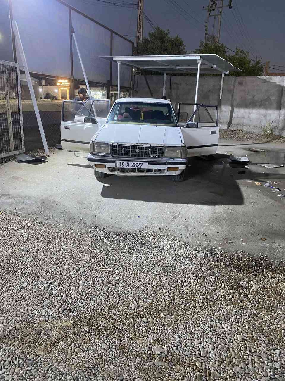 السلام عليكم سوبر اللبيع موديل (1984) رقم كربلاء إنكليز ابسمي مكينه وكير بطه (2500) السعر (35) وبيه مجال مكان كربلاء رقمي (***********)
