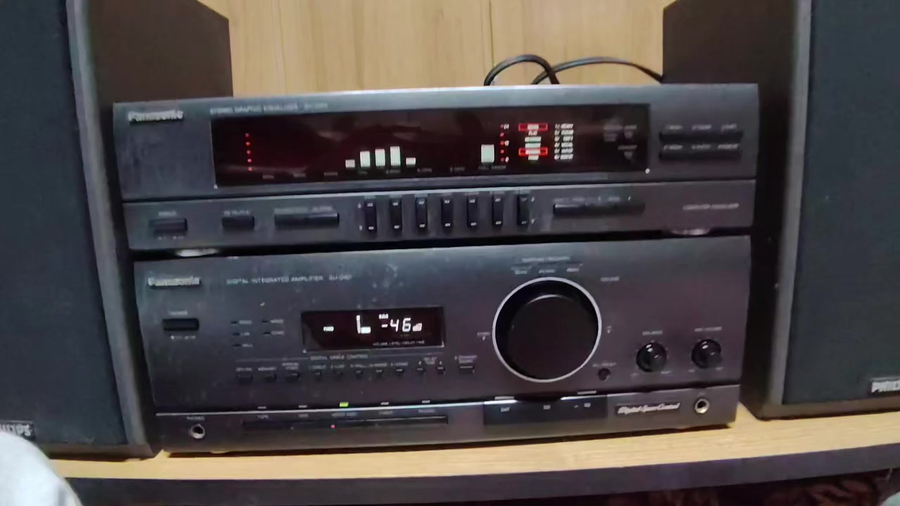 امبلفاير واكولايزر ماركة بناسونيك d50 بلادي وضع شركة بقوة ١٤٥ واط  ...كهرباء ١١٠ بدون محولة وبدون سماعات السعر ٦٥ الف ....يوجد توصيل للشراء...مراسلة الصفحة


**إذا كنت صاحب هذا الإعلان وتريد حذفه لأي سبب، رجاءا أرسل رسالة إلى الدعم الفني**