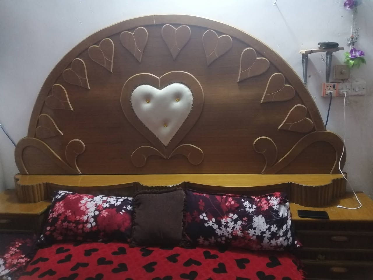 غرفة نوم للبيع تسكام نضيفة الكنتور ٥ ابواب للاستفسار على الخاص


**إذا كنت صاحب هذا الإعلان وتريد حذفه لأي سبب، رجاءا أرسل رسالة إلى الدعم الفني**