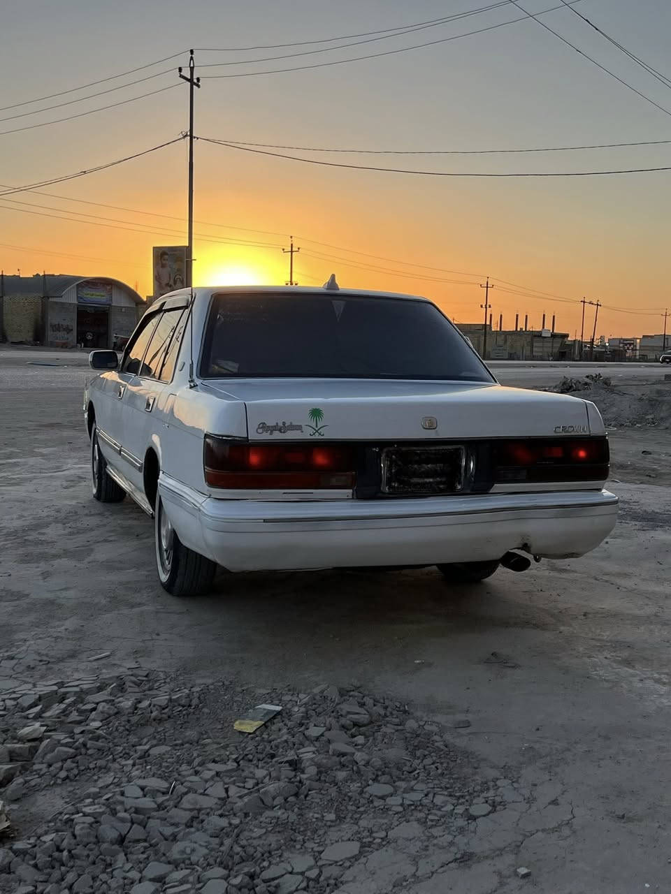 السلام عليكم
للبيع و مراوس 
سيدان يسرا بلاد
مصبوغة عام كفاله من كص والعيب الشرعي مكينه كير كفاله سياره جاهزه 
حداديه تخم تاير رقم بغداد الماني 
السعر 50 بيه مجال قليل
ما متواجد شراي تصل
***********
