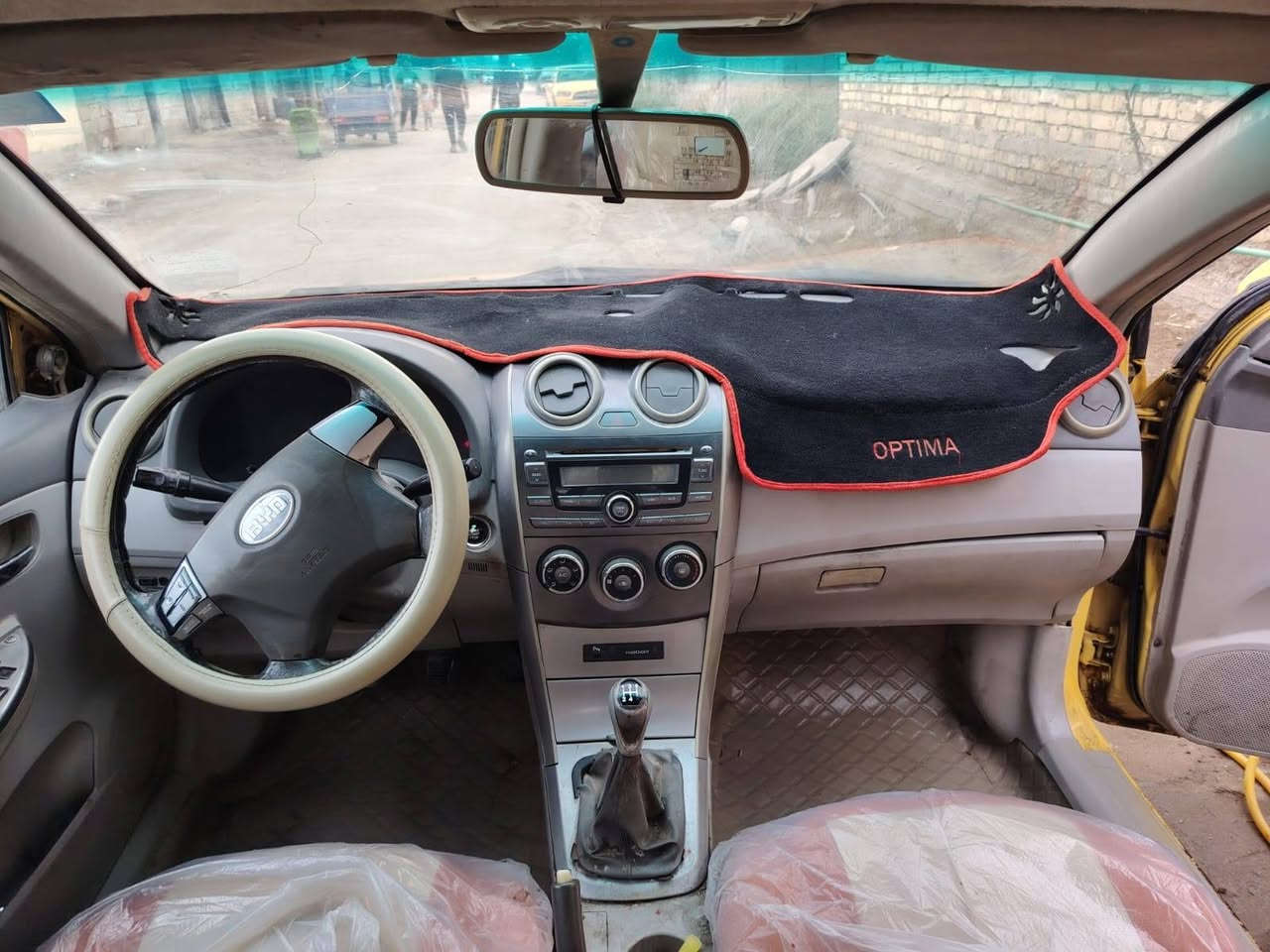 السلام عليكم
للبيع 
 بي وايدي  2013 G3 محرك هونداي
 سنويه ل30 رقم انكليزي بصمه كير عادي
السعر خاص ***********
