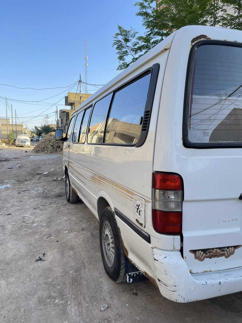 فتون للبيع مكينه كير احسن حداديه تخم تايرات 
كهربائيه كل شغله دواخله حلوه سياره حره ابيع مصلاويه
سياره جاهزه وخير من الله سعر٤٢ وبيه مجال مكان نجف
رقم ***********
