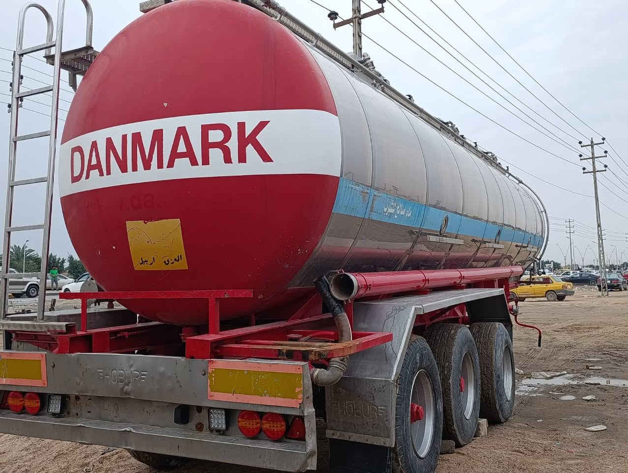 للبيع تانكي ستيل اوربي جديد وجاهز للعمل حموله 36 طن السعر 225$ وبيه مجال العنوان البصره الزبير المعارض معرض المهدي للأتصال *********** ابو علي ***********
