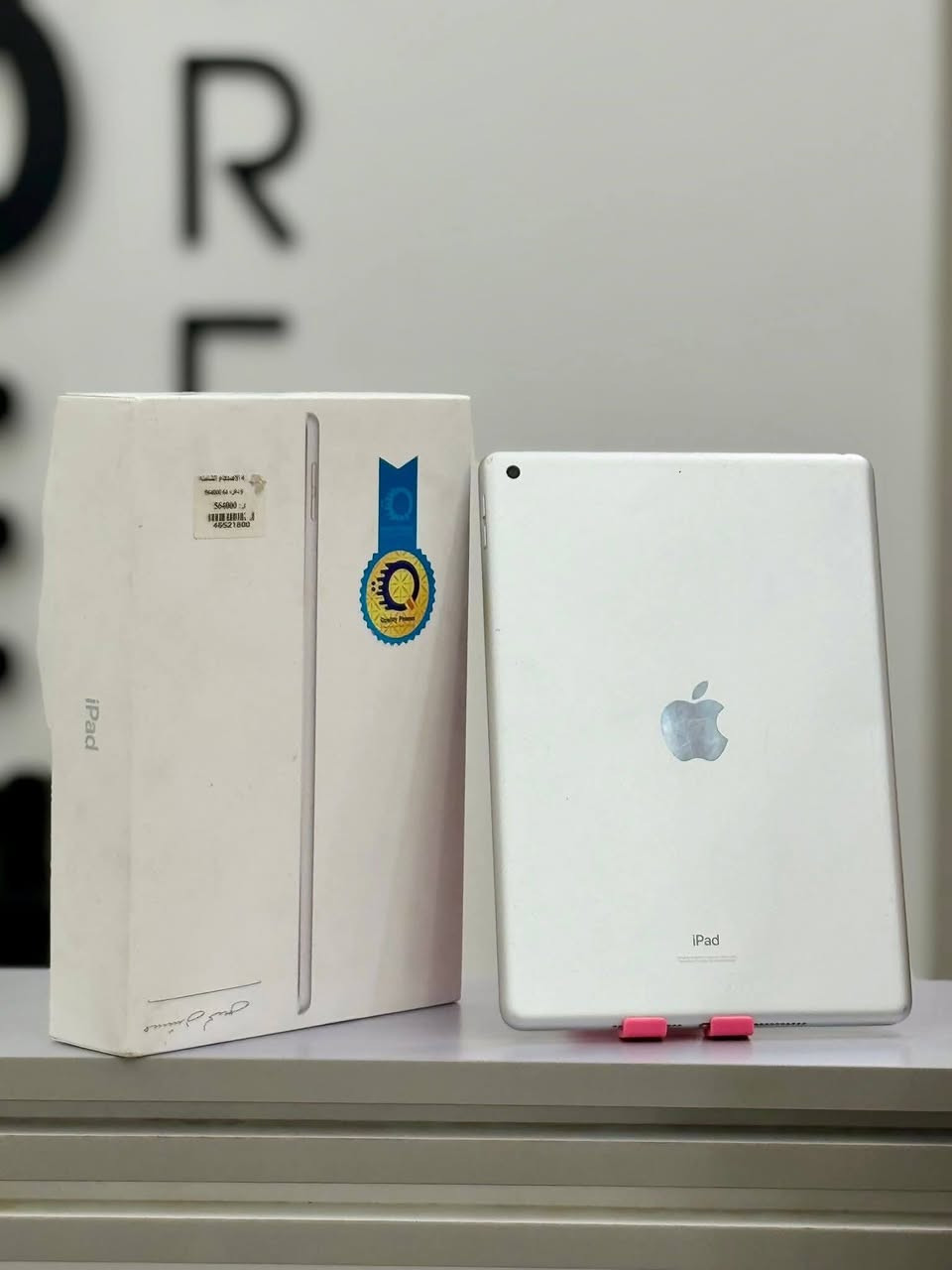 ايباد 9 الجيل التاسع  
ذاكره 64
للبيع تفاصيل اكثر خاص
سعر 230 بي مجال قليل 
جهاز مفول حدث فرمت صوت بصمه كلشي شغال 
مكاني حصيبه شرقيه 
جهاز واحد ع واحد 
رقمي ***********
