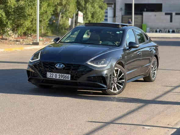 هونداي سوناتا شكل جديد SEL PLUS
للبيع سوناتا موديل 2024 فول مواصفات 

حادث الدعامية الامامي بدون ايرباك 

موضح بالصور 

وبيه من امريكا باب الجنطة صبغ امريكي 

راديترات تبريد وماء وبدنه بلادي على وضع الشركة 

سعر 220ورقة 

***********

بصمة تشغيل وابواب بصمة وتشغيل عن بعد 

حجم محرك 2500

فتحة بانورامية 

تليفون شحن لاسلكي 

هاند بريك بصمة 

شاشة ديجيتال متصل 

تبريد شاشة لمس منفصل مناخ

كشن كهرباء وهيتر بالكشنات

انارة داخلية led 

لايت زينون عالي ناصي 

سيارة جديدة بمعنى الكلمة ماشية 15 الف

رقم اربيل الجديد وكالة او تحويل حاظر 

مكان السيارة بغداد الكرخ حي الأطباء
