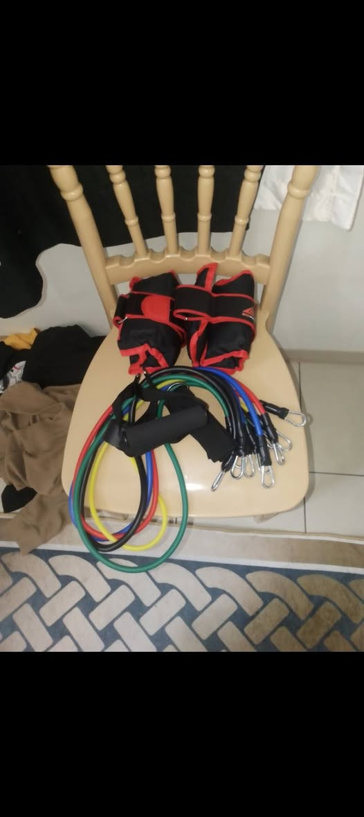 اوزان تلبس باليد او الرجل كيلو ونص بكيلو ونص وحبال مقاومه توصيل موجود


**إذا كنت صاحب هذا الإعلان وتريد حذفه لأي سبب، رجاءا أرسل رسالة إلى الدعم الفني**