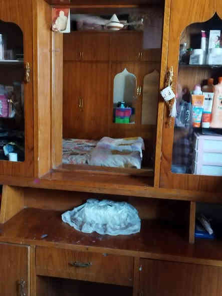 غراض بيت للبيع..  السعر داخل المنشور.. للاستفسار ***********
المكان الشرطه الخامسه قرب اسواق زمزم
