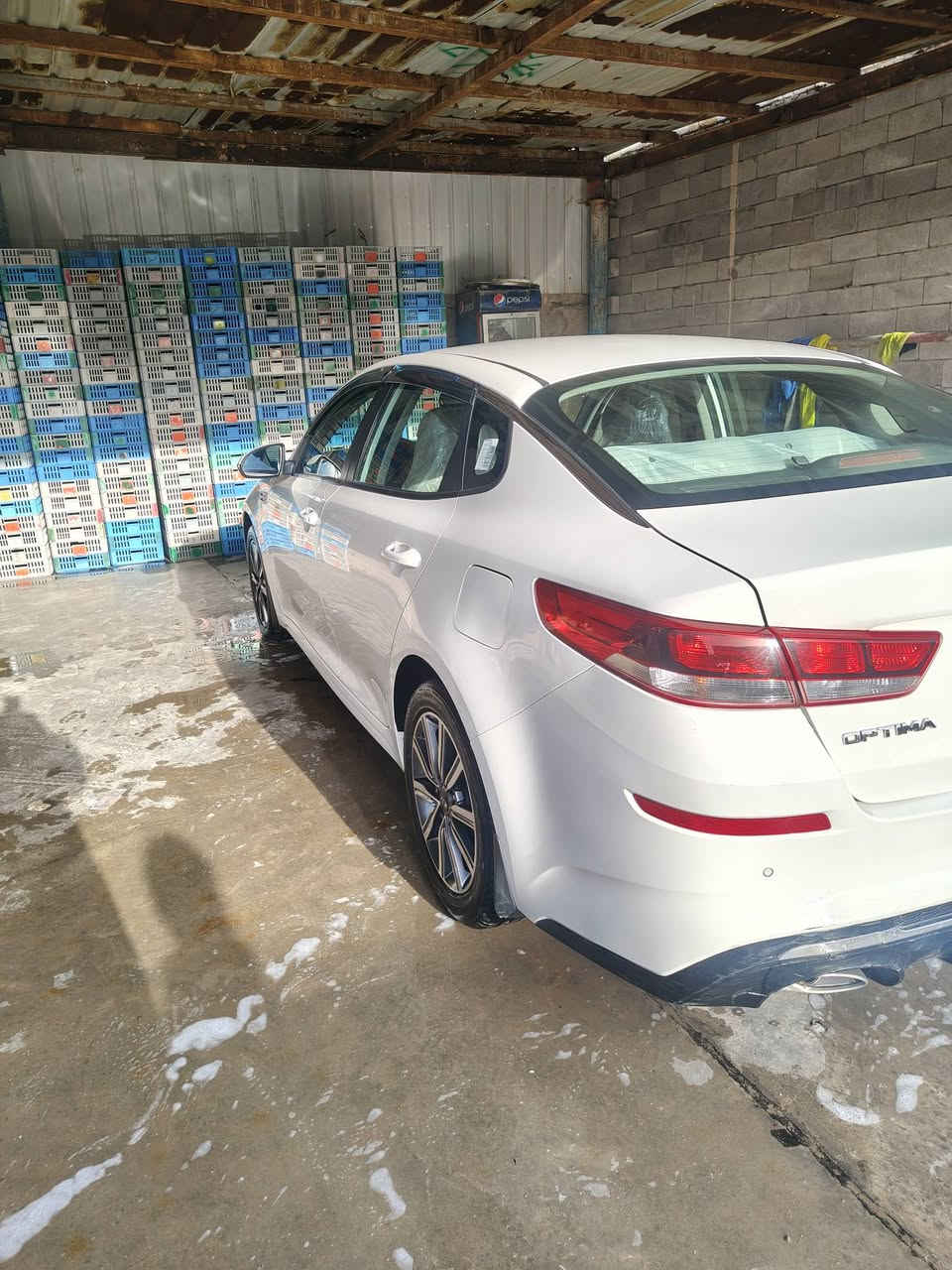 السلام عليكم كيا اوبتما موديل ١٩خليجي محرك ٢٠٠٠ماشيه ٦٠كفالة عامه سياره جديده معه الكلمه رقم بغداد انجليزي مكان ديوانيه ***********
