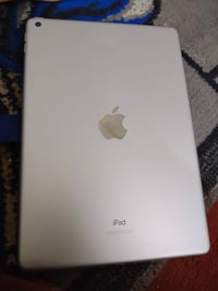 آيباد ٩ • للبيع • بيه مجال