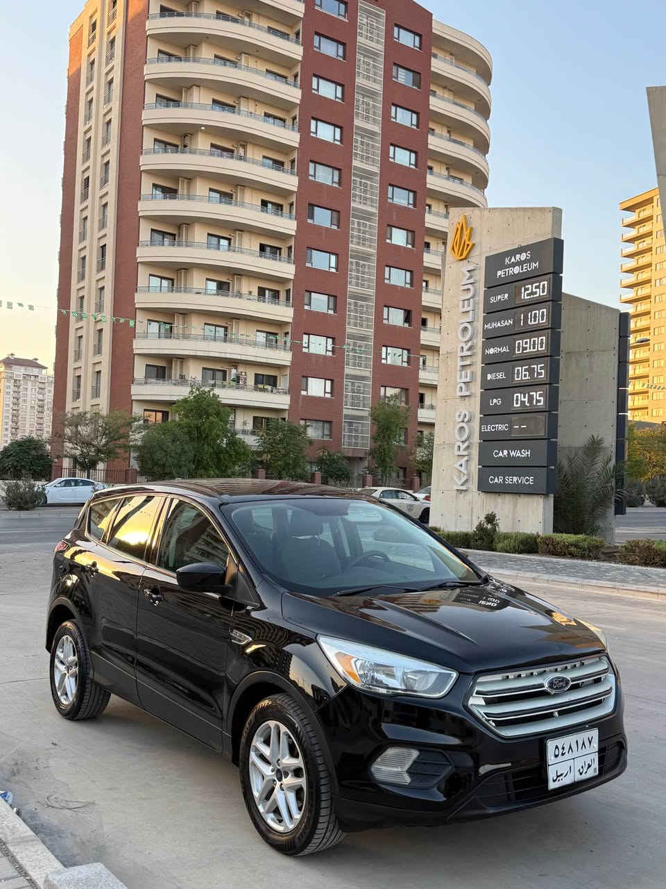 الـسـلام عـلـيـكـم ورحـمـة الـلـه وبـركـاتـه 

‎‏‎       ——— لـلـبـيع  ———

‎فورد سكيب —   Ford Escape

‎‏‎وراد أمريكي.     —  بدون ايرباك 

‎‏‎الموديل           — 2017 

‎حجم المكينه   — V4/2500 تنفس طبيعي 

‎‏‎اللون               — اسود  

‎المسافه المقطوعه — 144000

‎‏‎حالة السياره.    — التقرير داخل المنشور مع السونار - - 

‎‏‎المواصفات 

‎‏‎-تحكم ستيرن جهتين 
‎‏‎-تحديد سرعه 
‎‏‎-مانع انزلاق 
‎عندبريك بصمه -
‎كامره خلفيه - 
‎‏‎باقي المواصفات المعروفه 

‎‏‎السعر            — 107!

‎‏‎رقم السياره    — أربيل  

‎‏‎موقع  السياره — السليمانية 

 ‎للأستفسار.     — ***********—*********** السليمانية, العراق
