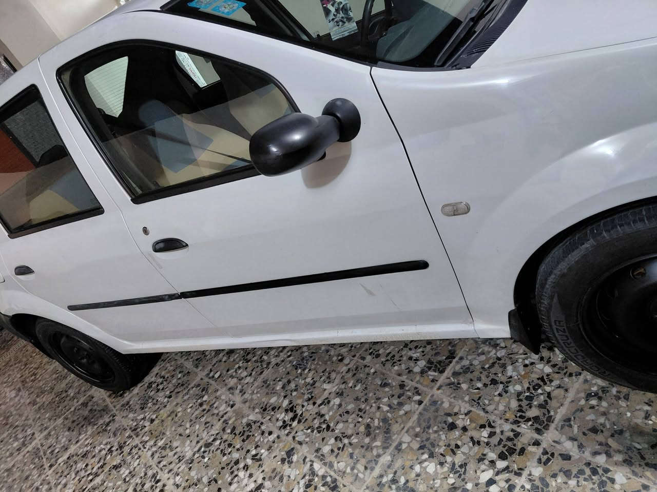 للبيع رينو لوكان موديل ١٠ كشر مكفول من ظربه والخياس بيهه تكحيل فقط وبارد قليل سياره مكينه كير صدر جديد تبريد كلشي شغال بيهه كهربائيات بلاد بدون جطل سنويه بااسمي رقم بغداد انكليزي هزه جديده تحول ثاني يوم سياره خير من الله مال بيت
سعر ٤٨ وبيهه مجال مكاني الشعب ***********
