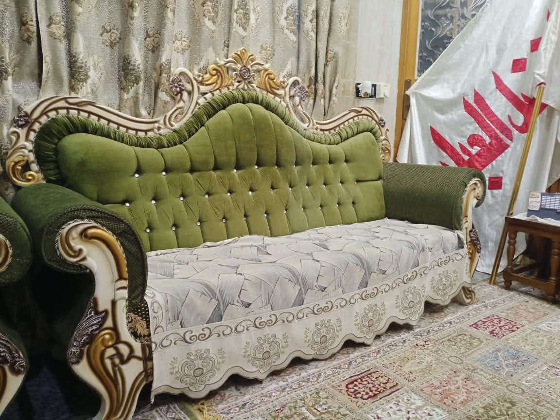 تخم قنفات ١٠ مقاعد للبيع مستعمل نضيف 
للتواصل على الرقم 
***********
