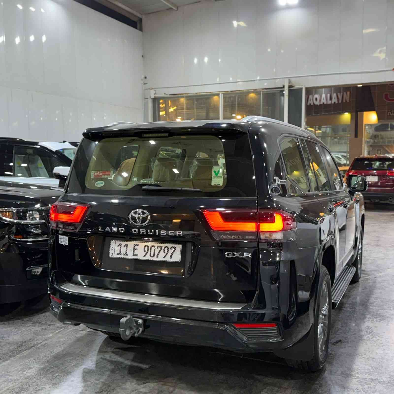 لاندكروز 2022
ضمان شركة ساز كفاله من حادث او ضربه مع كفاله كير ومحرك 
ماشية 25000 كم 
مواصفات فول GXR
فتحة 
3 شاشات تطبيق 
رقم بغداد جديد سنويه جديدة
محرك 4000 تنفس طبيعي
السعر 65$ الف دولار 
رقم التلفون / ‭0773 510 2752
