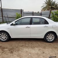 جيلي موبل • ٢٠١٢ • قير عادي