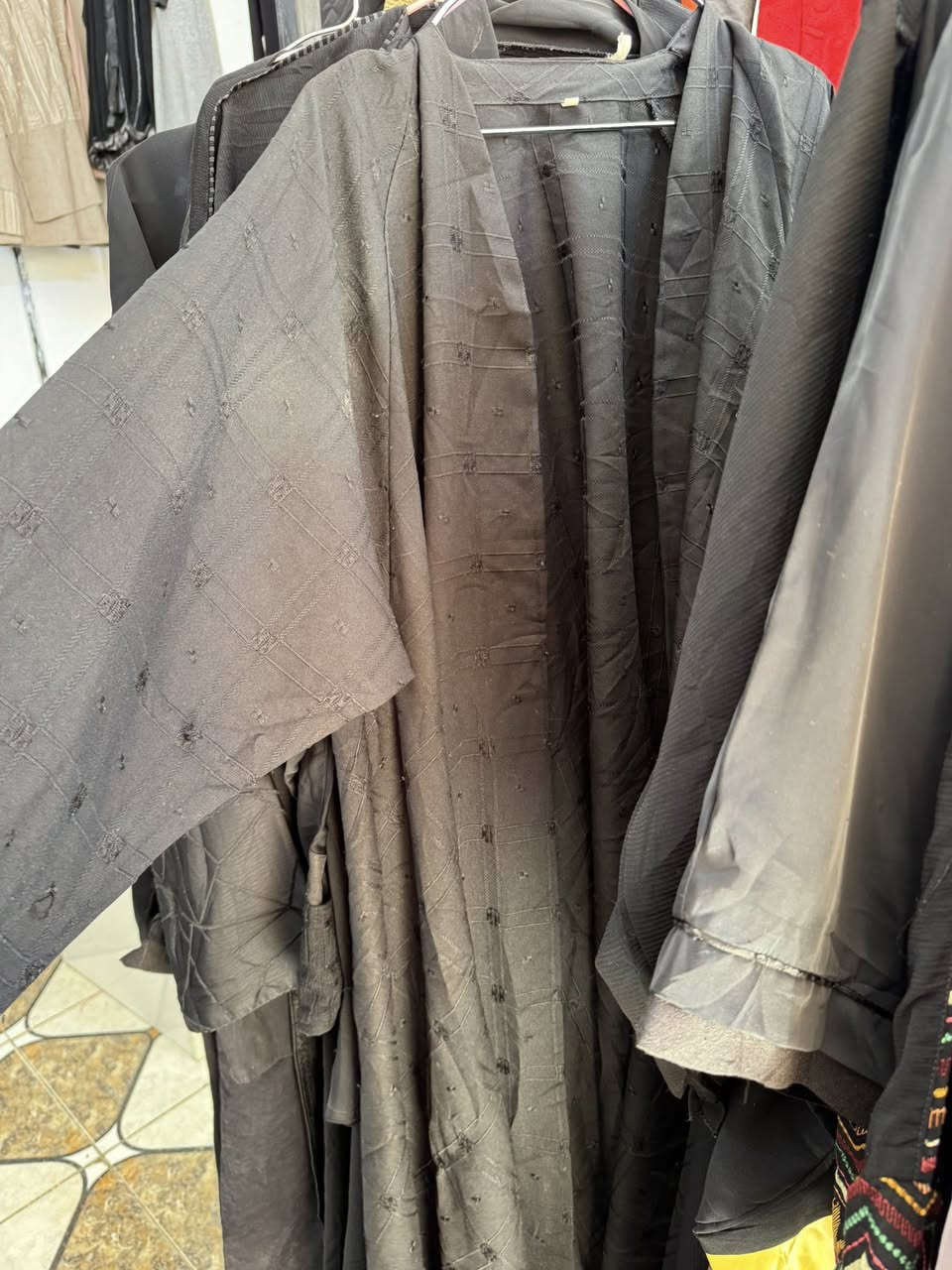 هلو بنات شلونكم جبب وبشتات خليجي سعر القطعه ٥تالاف كلش نظيفات وحلوات سواده مالتهم كلش حلو كسر جديد مكاني شارع المركز مقابيل صالون تركي رقمي بي وتساب الي تريد تدخل واتساب ***********
