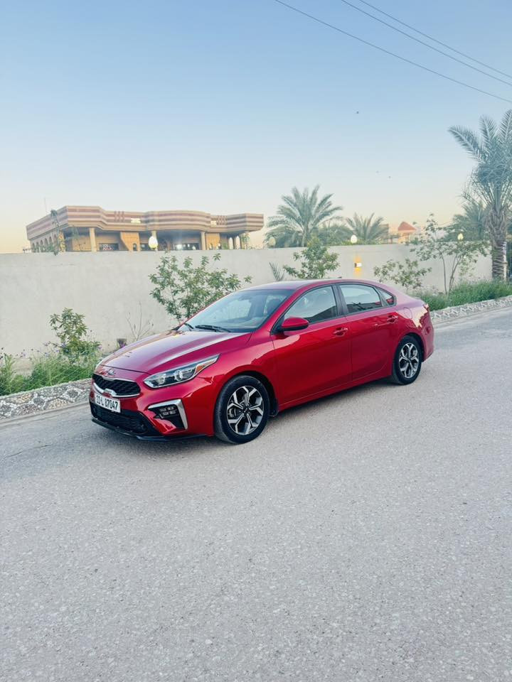 سلام عليكم مرخصت لادمن كيا فورتي 2020 رقم بغداد دولي بسمي حادثه جاملغ وبنيد
مكينه 2000 كير AT
سياره جاهز حداديه تبريد ثلج 
السياره ماشيه 90 

السعر.  120 وبيه مجال بسيط 

مكان سياره بابل قرب سيطره لاثار 

***********
