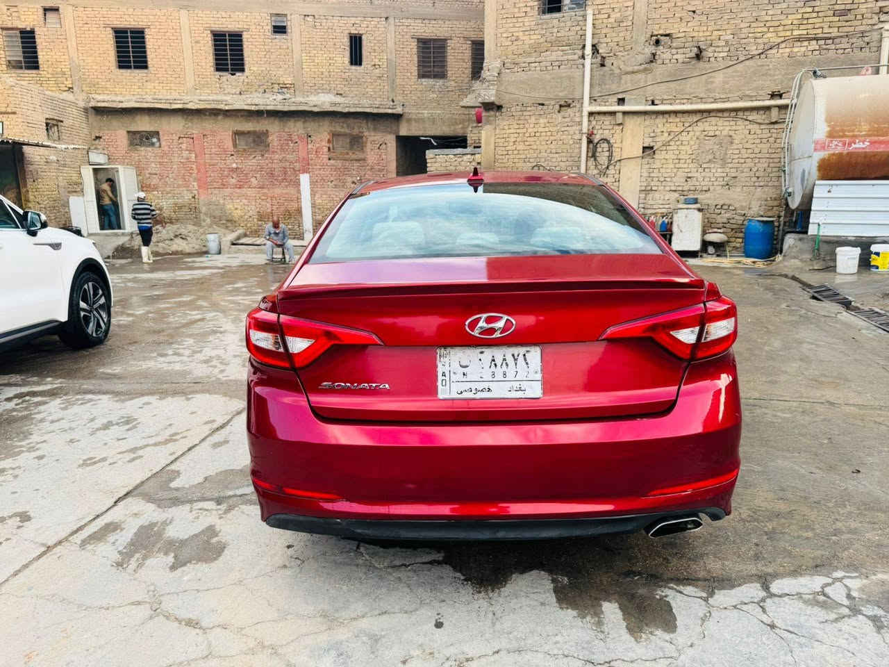 سوناتا 2015 سيارة جديدة وجاهزة من كلشي جديدة بمعنى الكلمة حادث بنيد فقط بدون أي داخل السعر 93 مكان السيارة حلة المركز رقم الهاتف ***********
