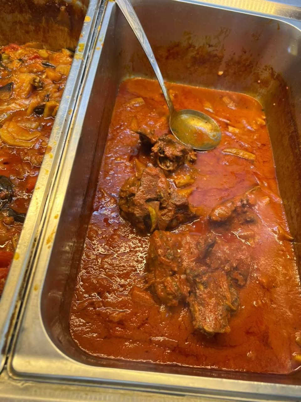 شواي دجاج مشوي ومحشي وطباخ شرقي عام متفرغ حاليا ***********
